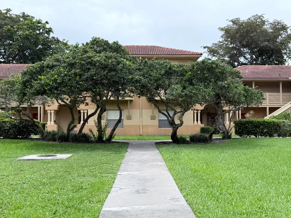 $1,600 | 4799 Via Palm Lakes, Unit 1604, West Palm Beach, FL 33417
