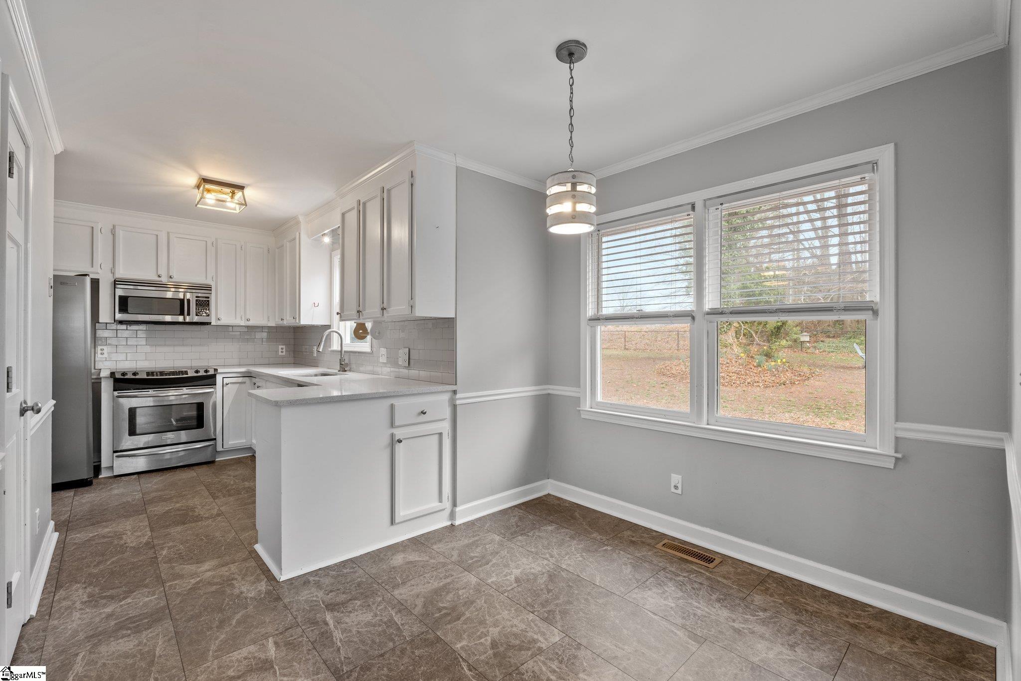 106 Fox Run Circle Greer, SC 29651 - Photo 12 of 29