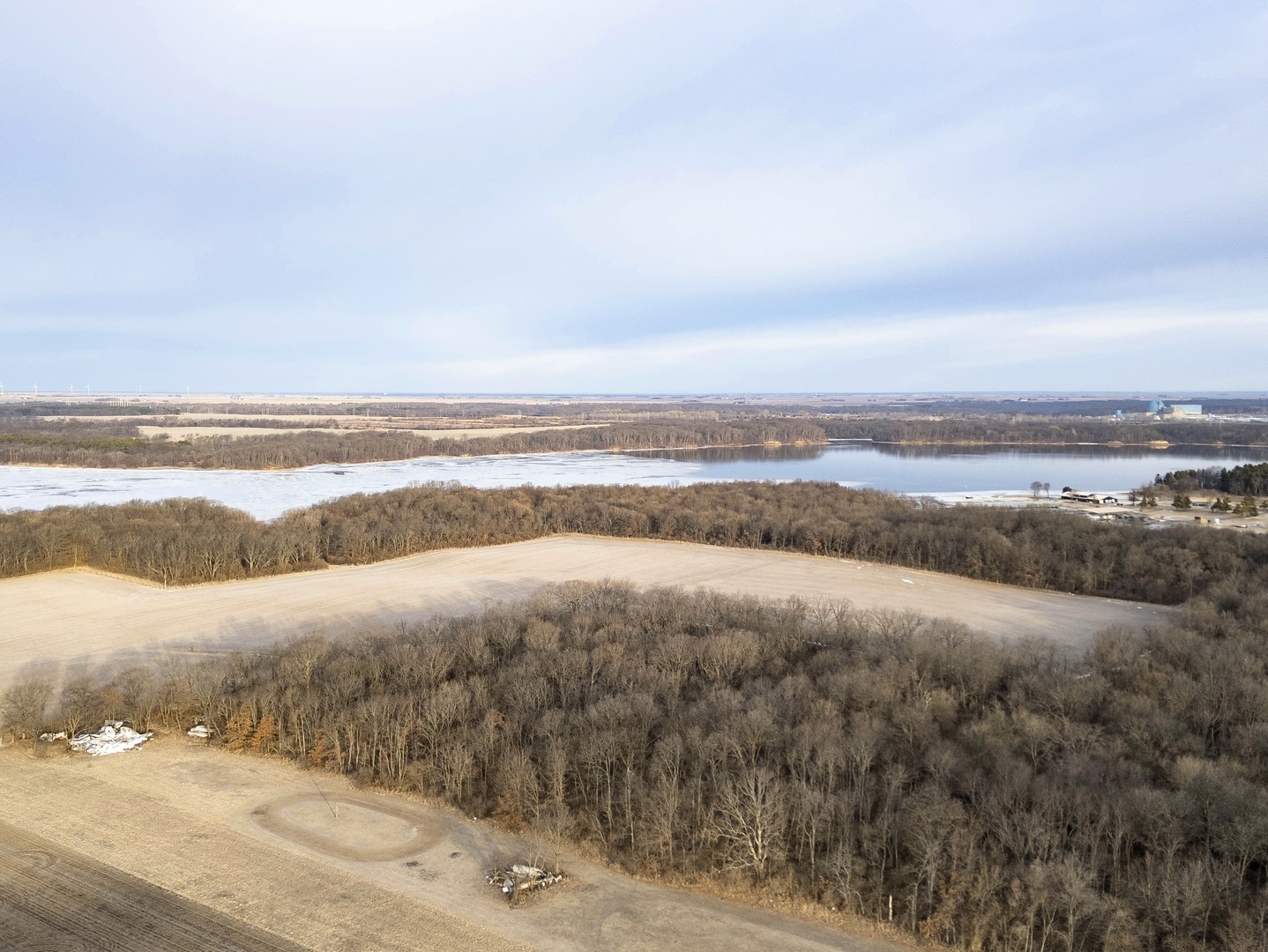 5751 White Pigeon Road Weldon, IL 61882 - Photo 7 of 29 a view of an ocean beach