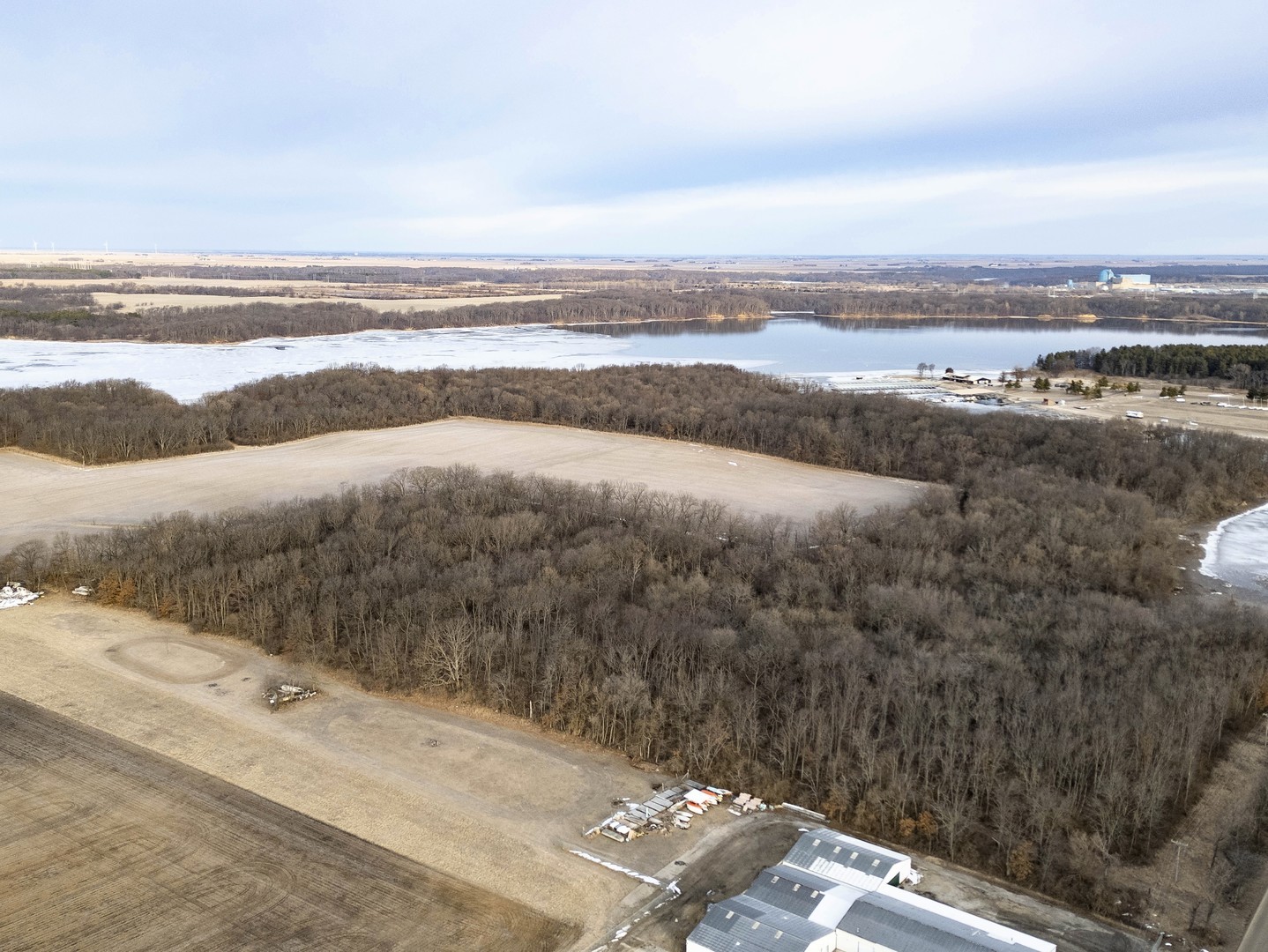 5751 White Pigeon Road Weldon, IL 61882 - Photo 8 of 29 a view of an ocean beach