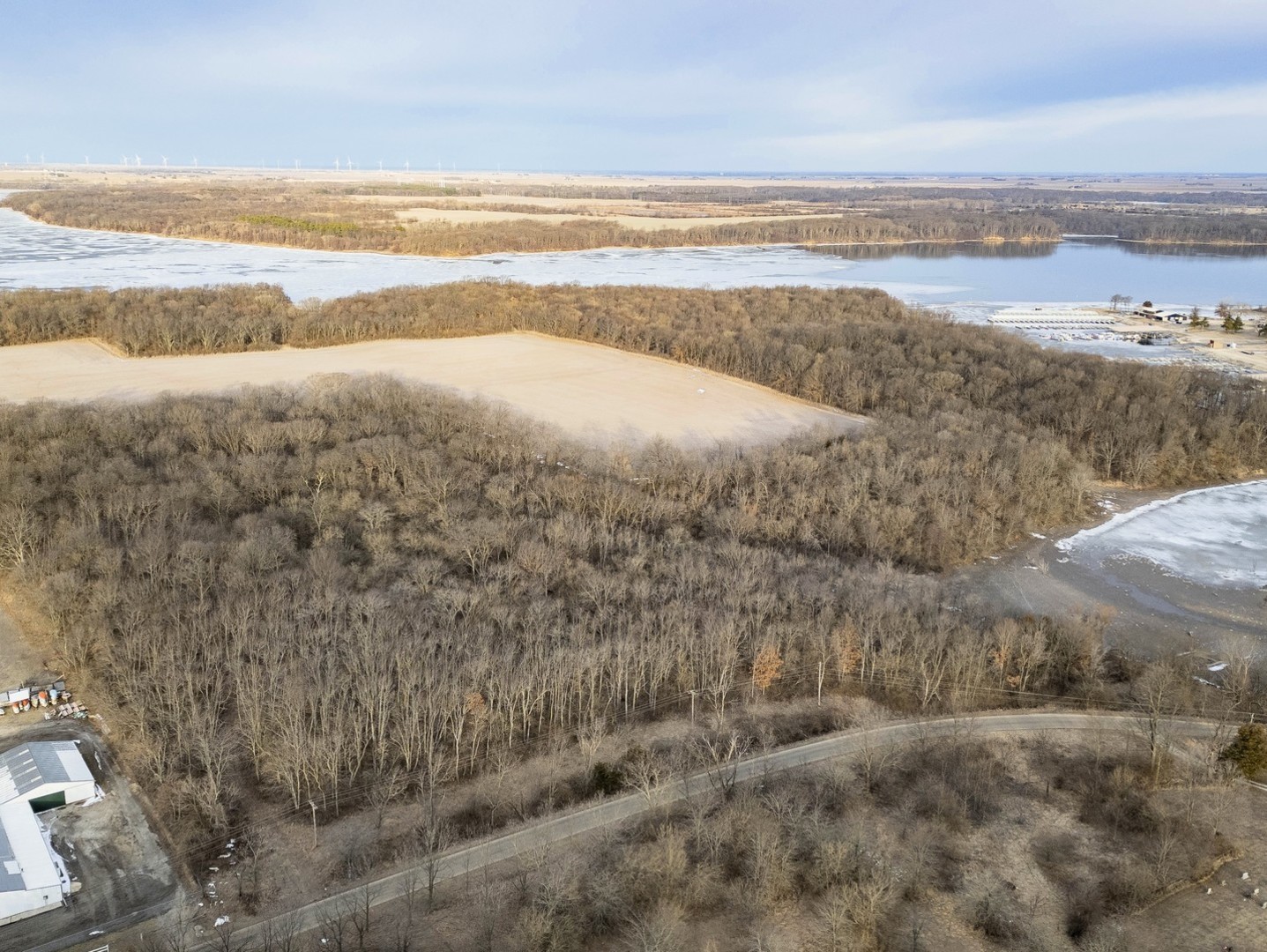 5751 White Pigeon Road Weldon, IL 61882 - Photo 9 of 29 a view of an ocean and beach