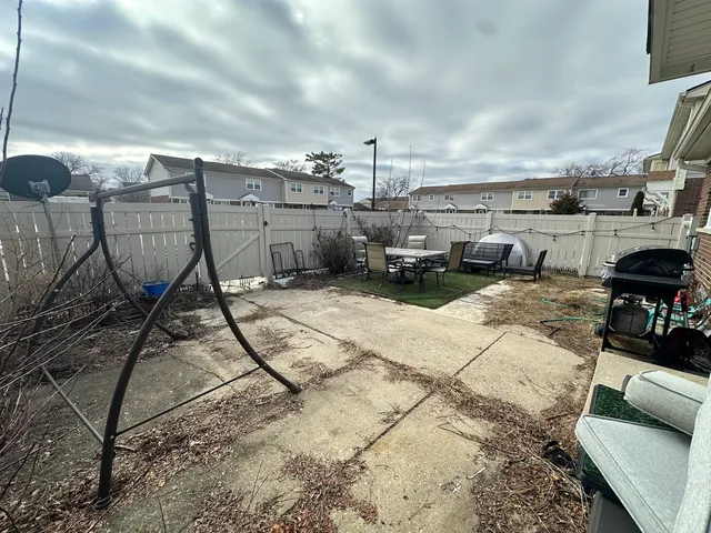 $239,900 | 456 Duck Lane, Wood Dale, IL 60191