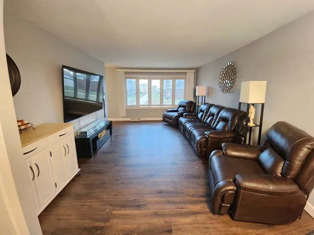 $239,900 | 456 Duck Lane, Wood Dale, IL 60191