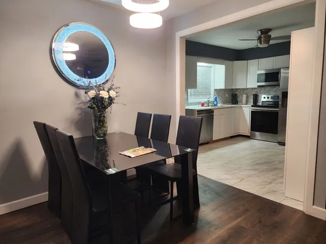 $239,900 | 456 Duck Lane, Wood Dale, IL 60191