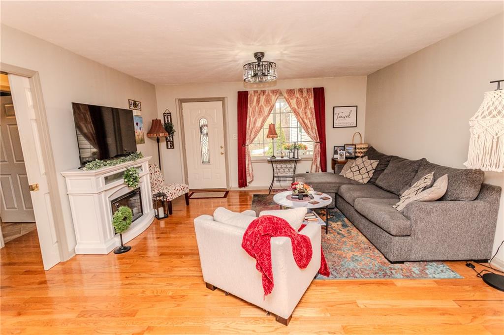 112 Colonial Lane Uniontown, PA 15401 - Photo 12 of 40