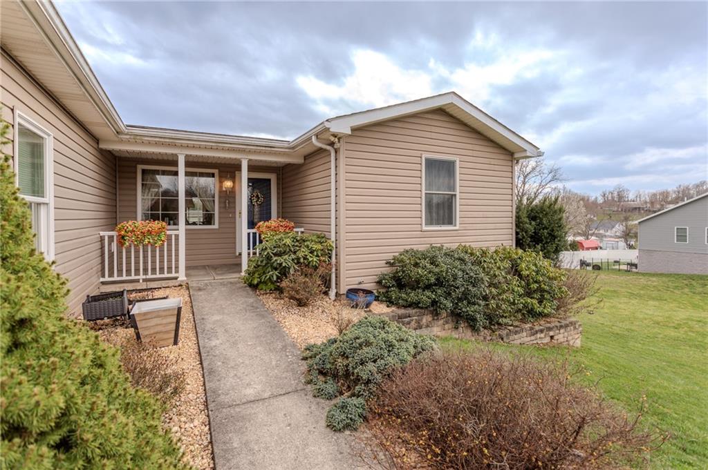 112 Colonial Lane Uniontown, PA 15401 - Photo 3 of 40