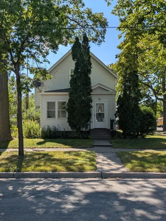 $300,000 | 427 16th Avenue North, St. Cloud, MN 56303