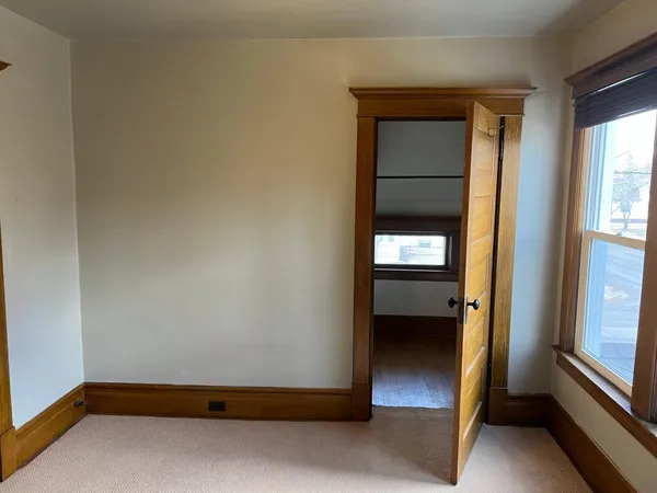 $300,000 | 427 16th Avenue North, St. Cloud, MN 56303