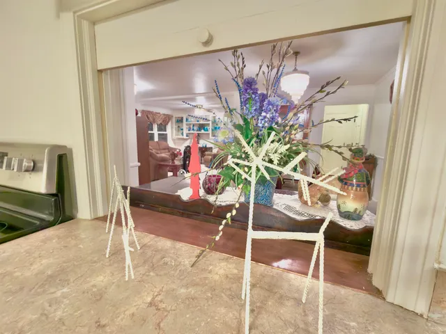 $329,900 | 3831 East State Highway, Altamont, IL 62461