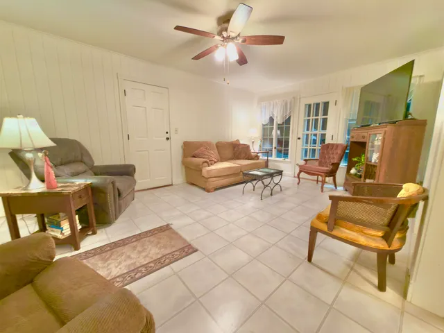 $329,900 | 3831 East State Highway, Altamont, IL 62461