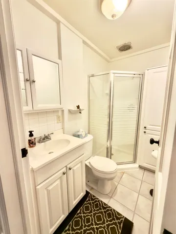 $329,900 | 3831 East State Highway, Altamont, IL 62461