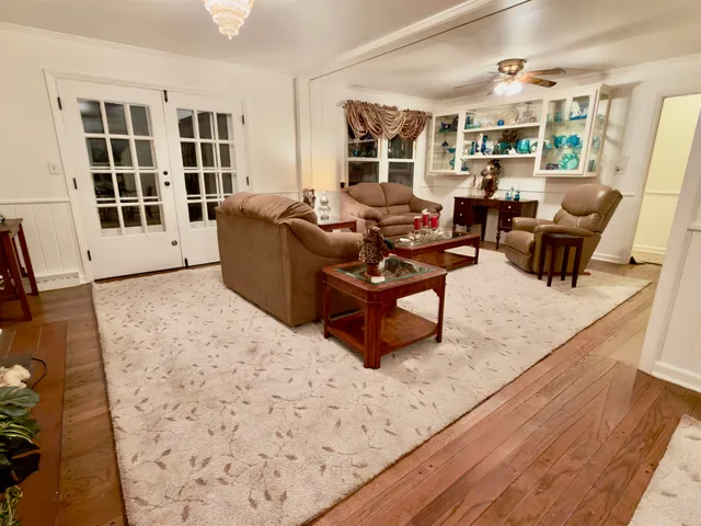 $329,900 | 3831 East State Highway, Altamont, IL 62461