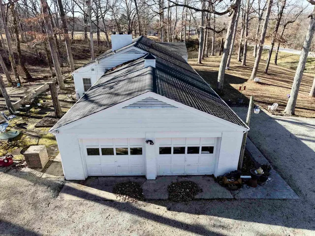 $329,900 | 3831 East State Highway, Altamont, IL 62461