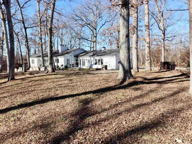 $329,900 | 3831 East State Highway, Altamont, IL 62461