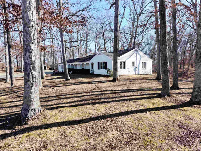 $329,900 | 3831 East State Highway, Altamont, IL 62461