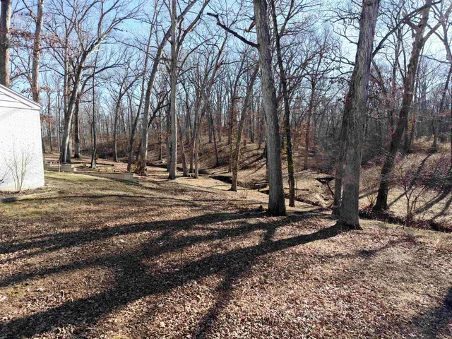 $329,900 | 3831 East State Highway, Altamont, IL 62461