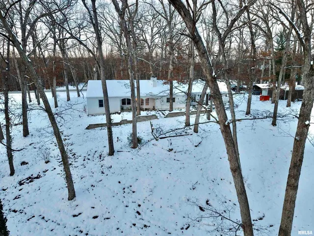 $329,900 | 3831 East State Highway, Shumway, IL 62461