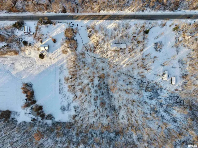 $329,900 | 3831 East State Highway, Shumway, IL 62461