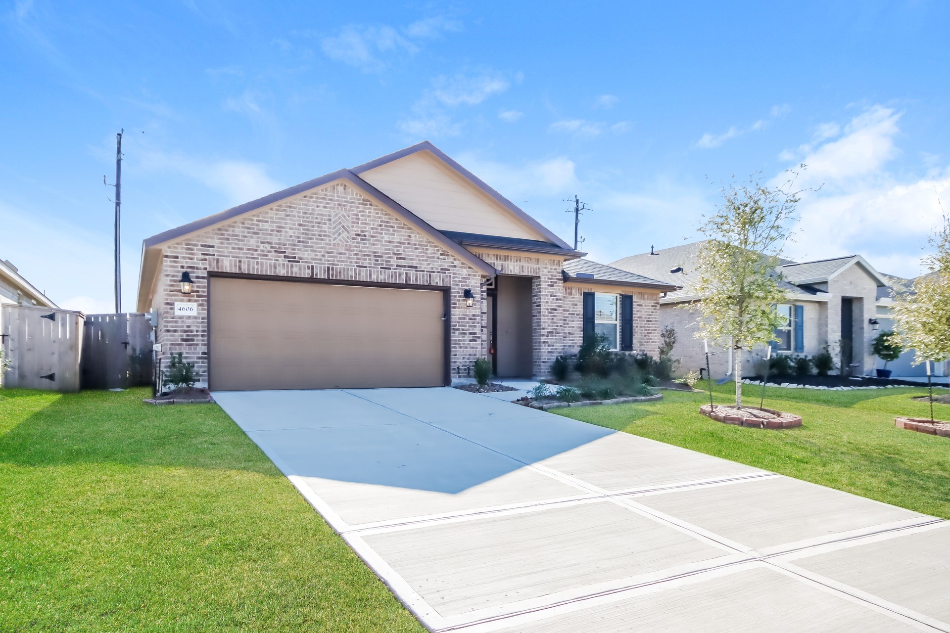 4606 Wildflower Way Baytown, TX 77521 - Photo 2 of 15