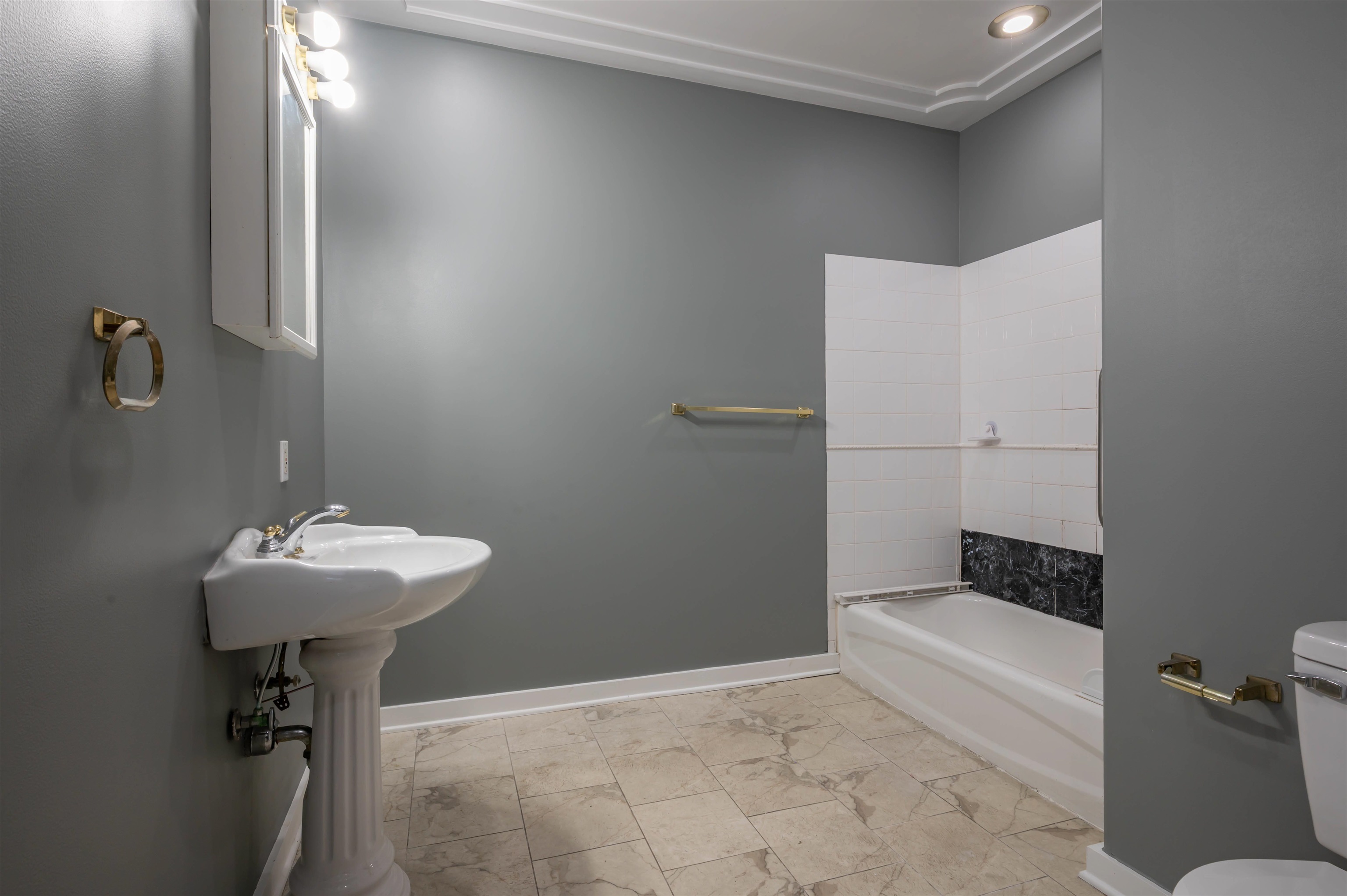 157 Milford Street Manchester, NH 03102 - Photo 29 of 52