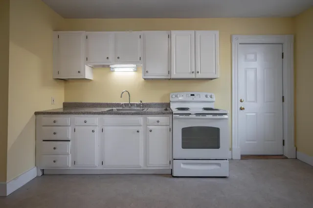 $600,000 | 157 Milford Street, Manchester, NH 03102