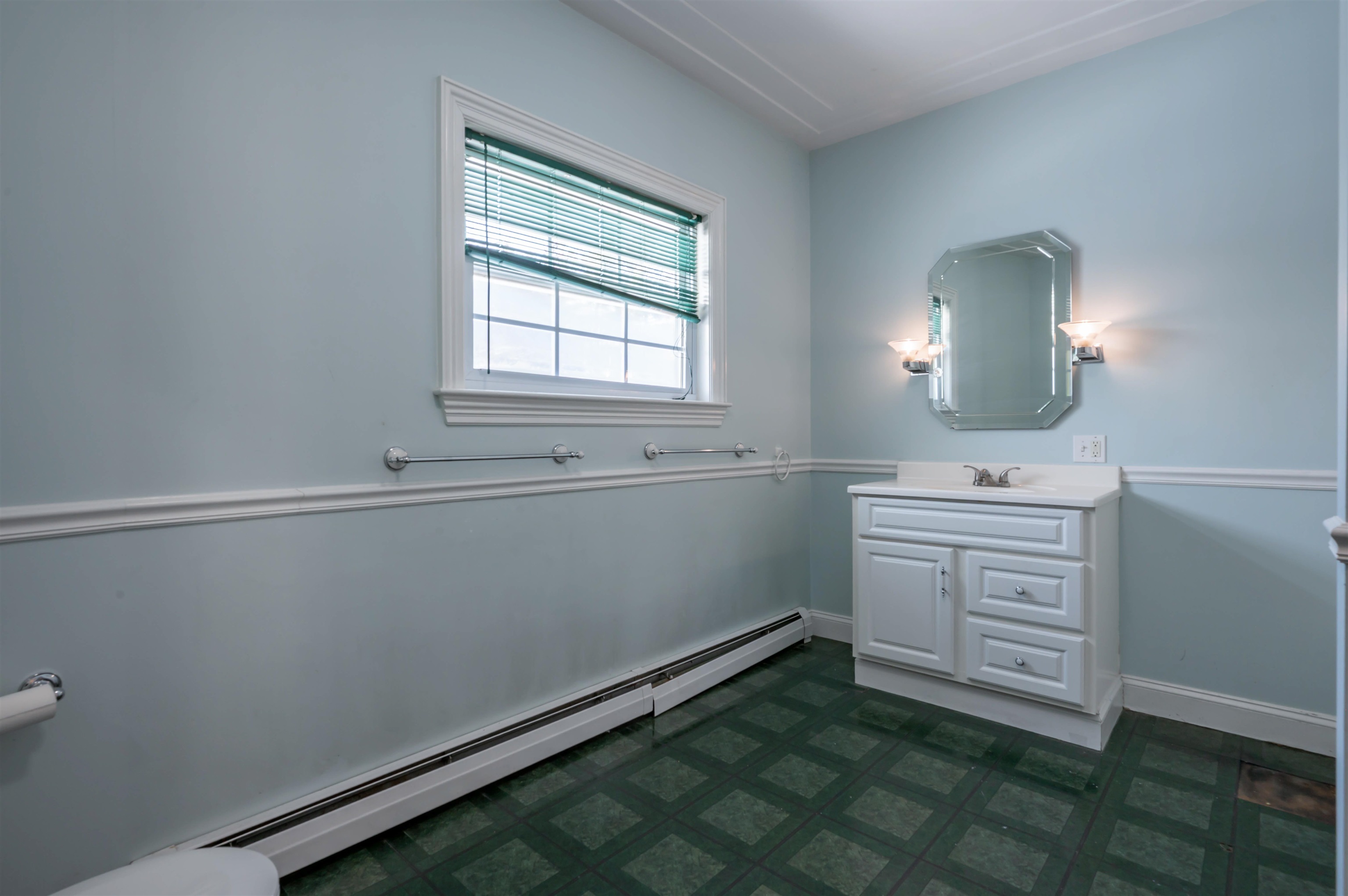 157 Milford Street Manchester, NH 03102 - Photo 45 of 52