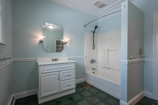 $600,000 | 157 Milford Street, Manchester, NH 03102