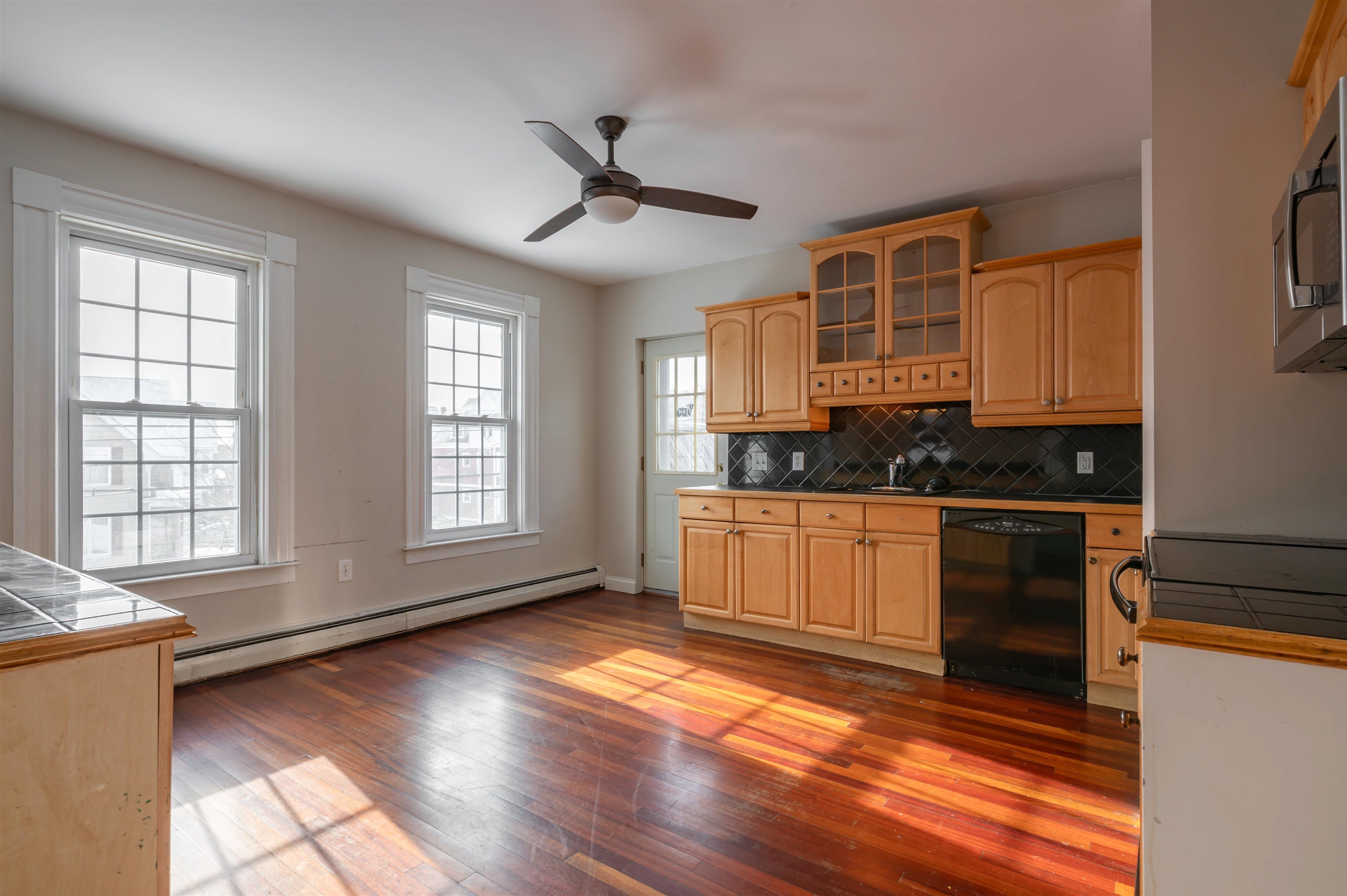 157 Milford Street Manchester, NH 03102 - Photo 10 of 52