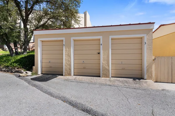 $269,000 | 402 Hi Stirrup, Unit E4, Horseshoe Bay, TX 78657