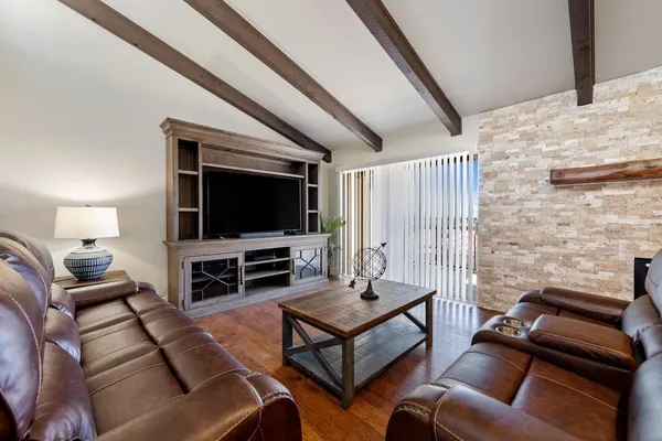 $269,000 | 402 Hi Stirrup, Unit E4, Horseshoe Bay, TX 78657