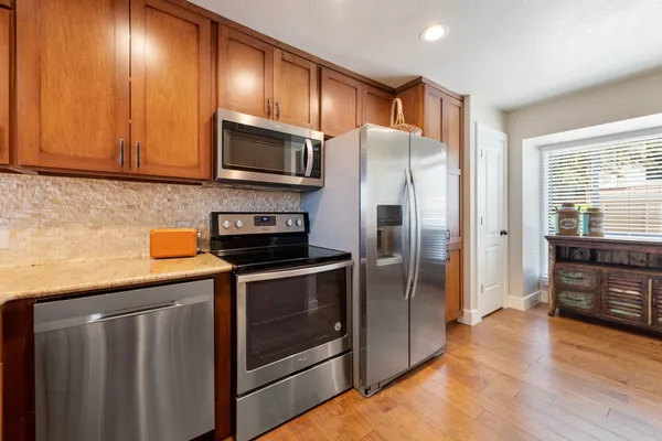 $269,000 | 402 Hi Stirrup, Unit E4, Horseshoe Bay, TX 78657