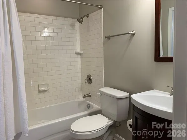 $1,550 | 2519 Stockbridge Drive, Unit B, Charlotte, NC 28210