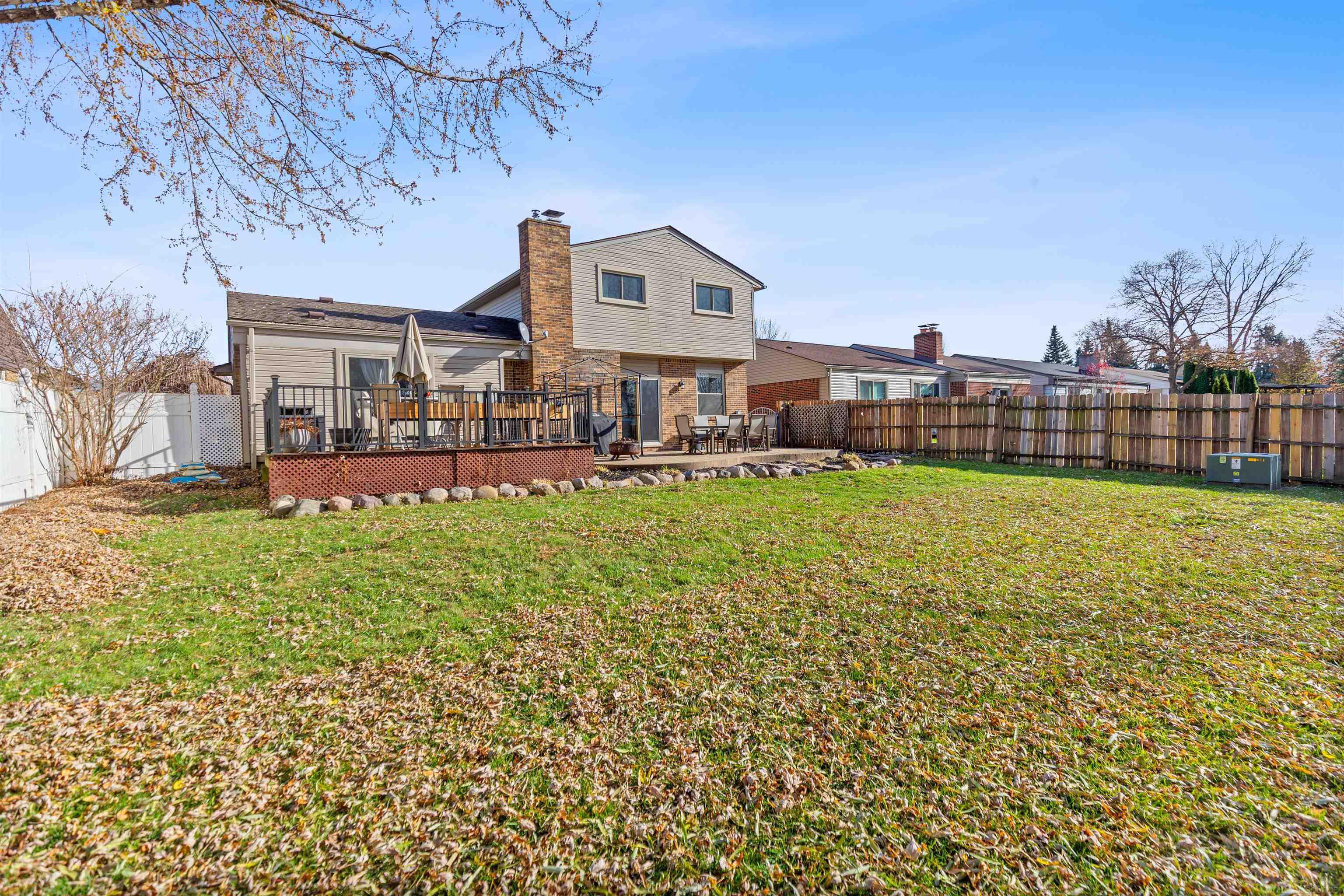 47057 Susan Road Macomb, MI 48044 - Photo 45 of 49 50195013-5915c6d4-a453-4f93-946c-e5e6dedfee2d.JPG