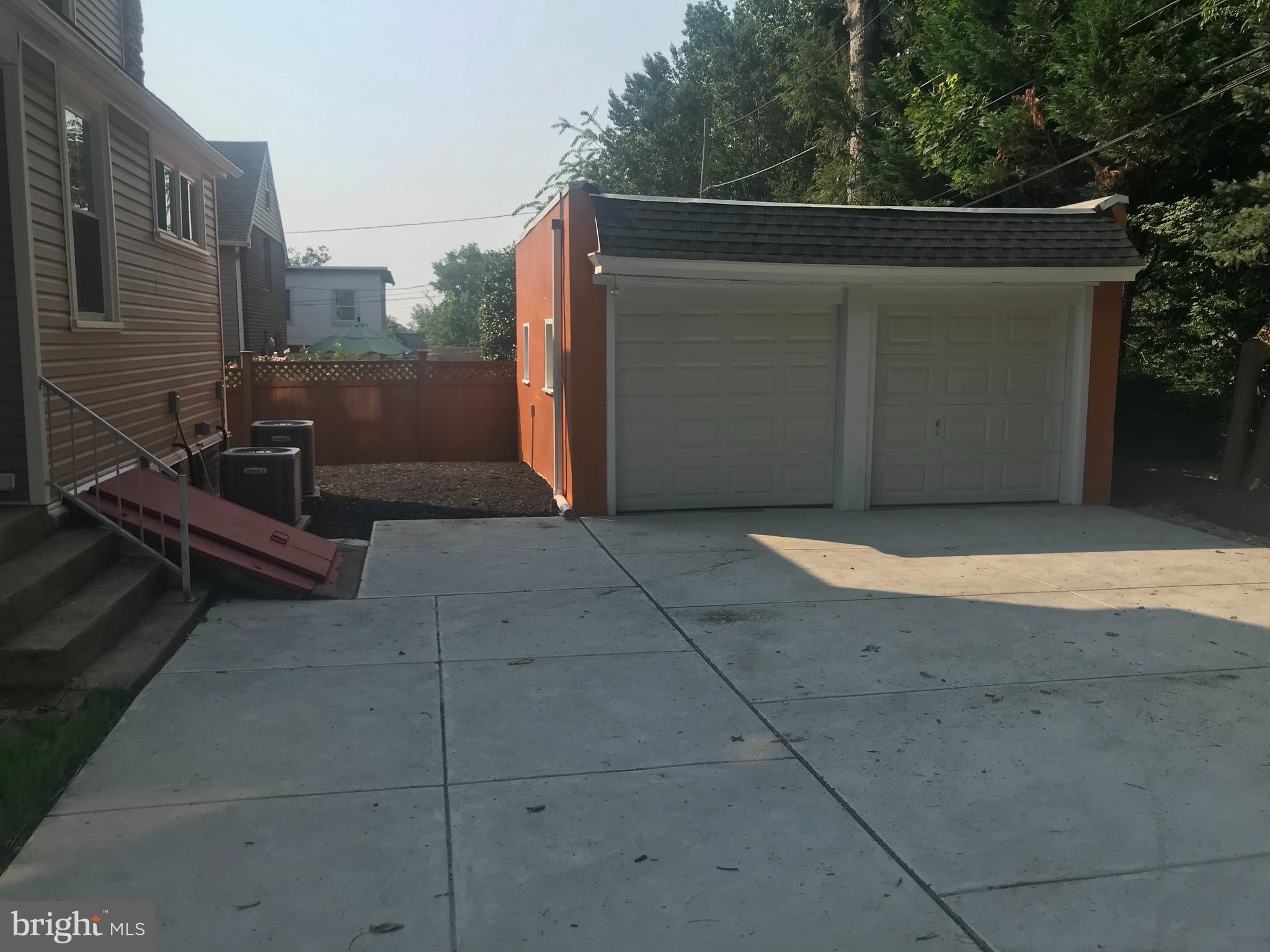 518 Netherwood Road Upper Darby, PA 19082 - Photo 10 of 53