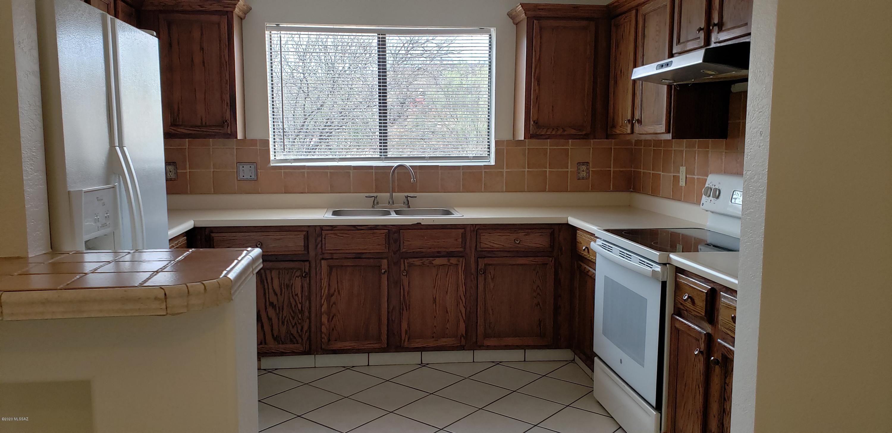 1136 Circulo Sopori, Unit 2 Rio Rico, AZ 85648 - Photo 8 of 13