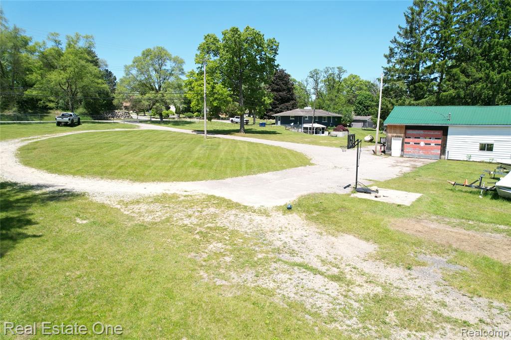 1325 South Hospital Road Waterford, MI 48327 - Photo 45 of 54