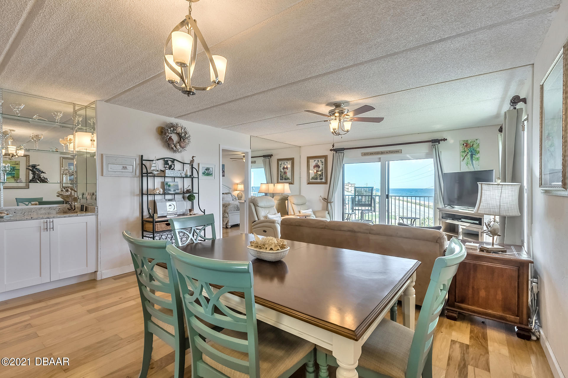 2294 Ocean Shore Boulevard, Unit 4010 Ormond Beach, FL 32176 - Photo 16 of 42 Dining Room