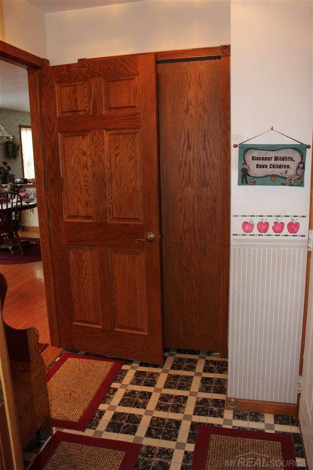 6587 Black River Road Croswell, MI 48422 - Photo 19 of 46 31277476-18.JPG