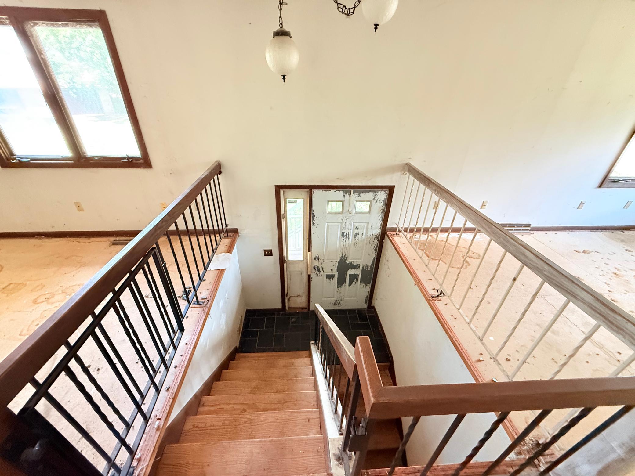 8265 Cypress Lane Eden Prairie, MN 55347 - Photo 2 of 16