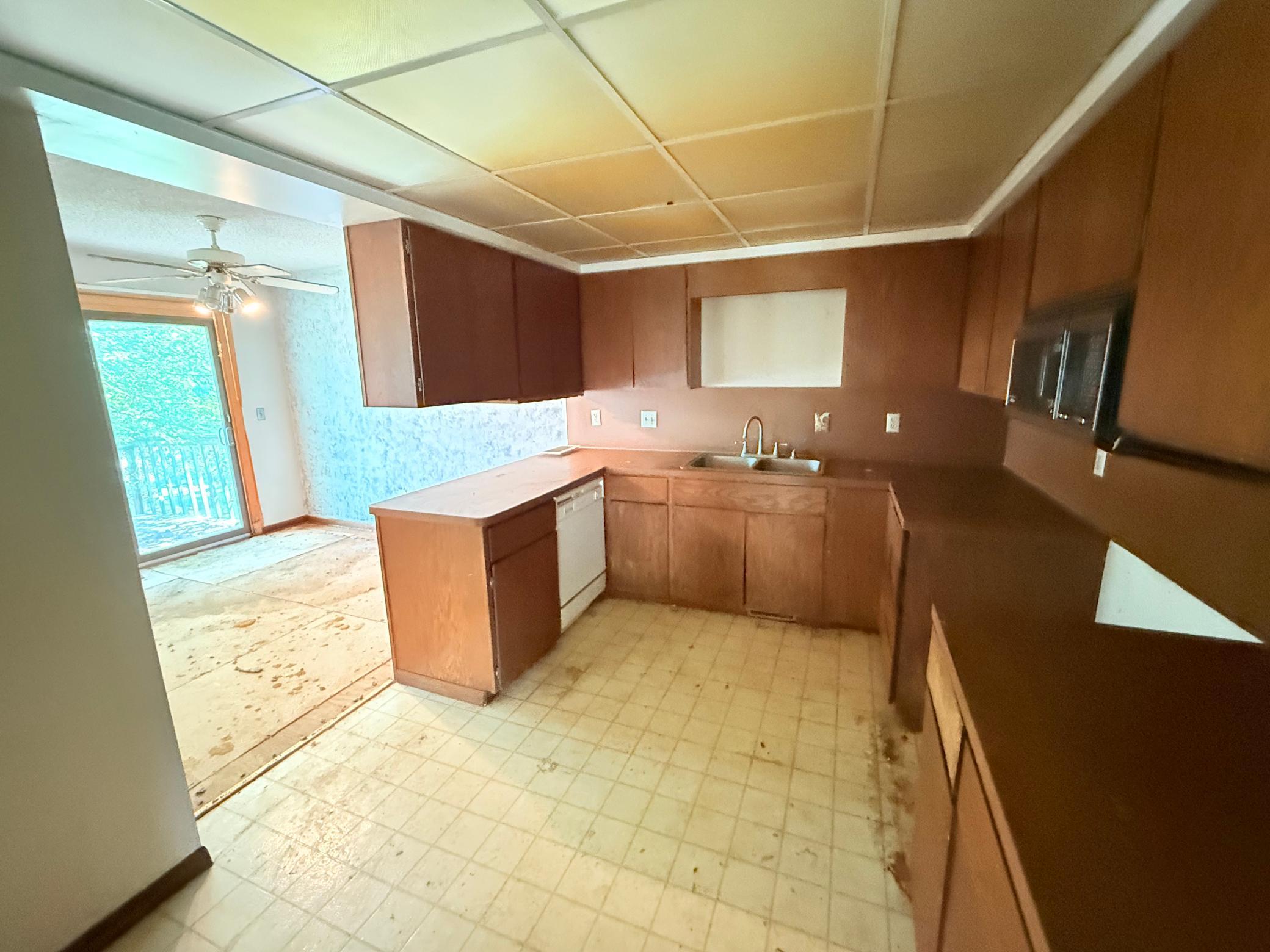 8265 Cypress Lane Eden Prairie, MN 55347 - Photo 5 of 16