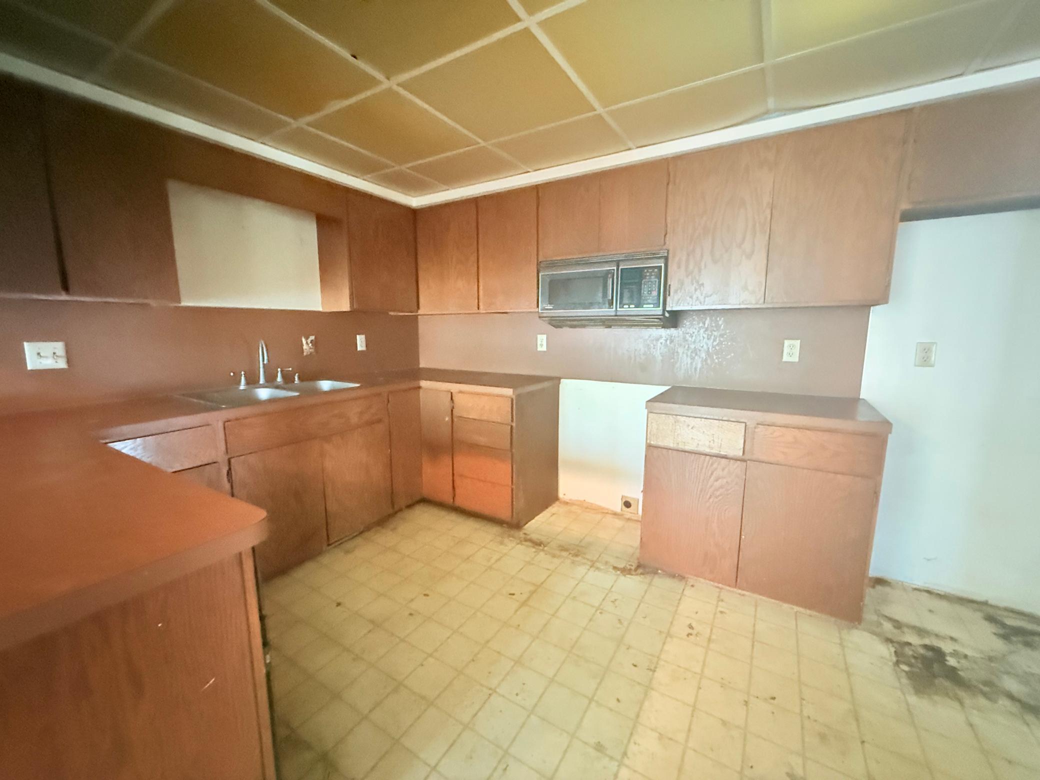 8265 Cypress Lane Eden Prairie, MN 55347 - Photo 6 of 16