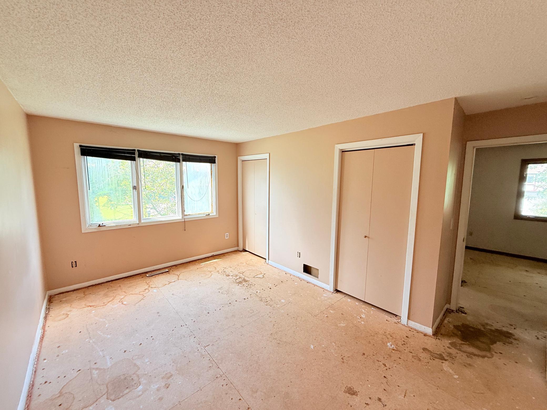 8265 Cypress Lane Eden Prairie, MN 55347 - Photo 9 of 16