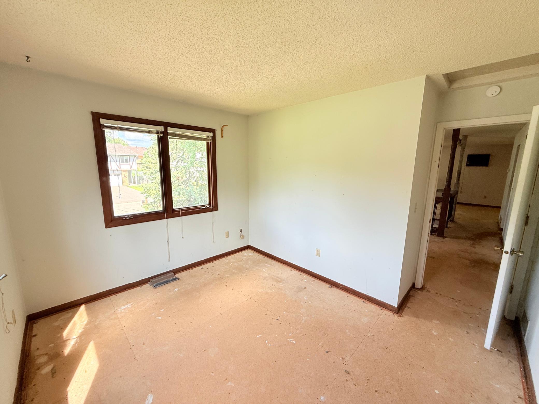 8265 Cypress Lane Eden Prairie, MN 55347 - Photo 10 of 16