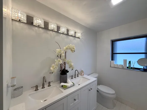 $1,000 | 10760 Northwest 18th Court, Unit 2, Plantation, FL 33322