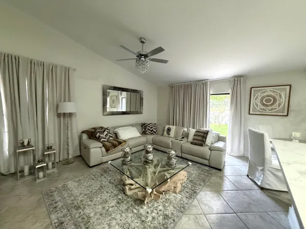 $1,000 | 10760 Northwest 18th Court, Unit 2, Plantation, FL 33322