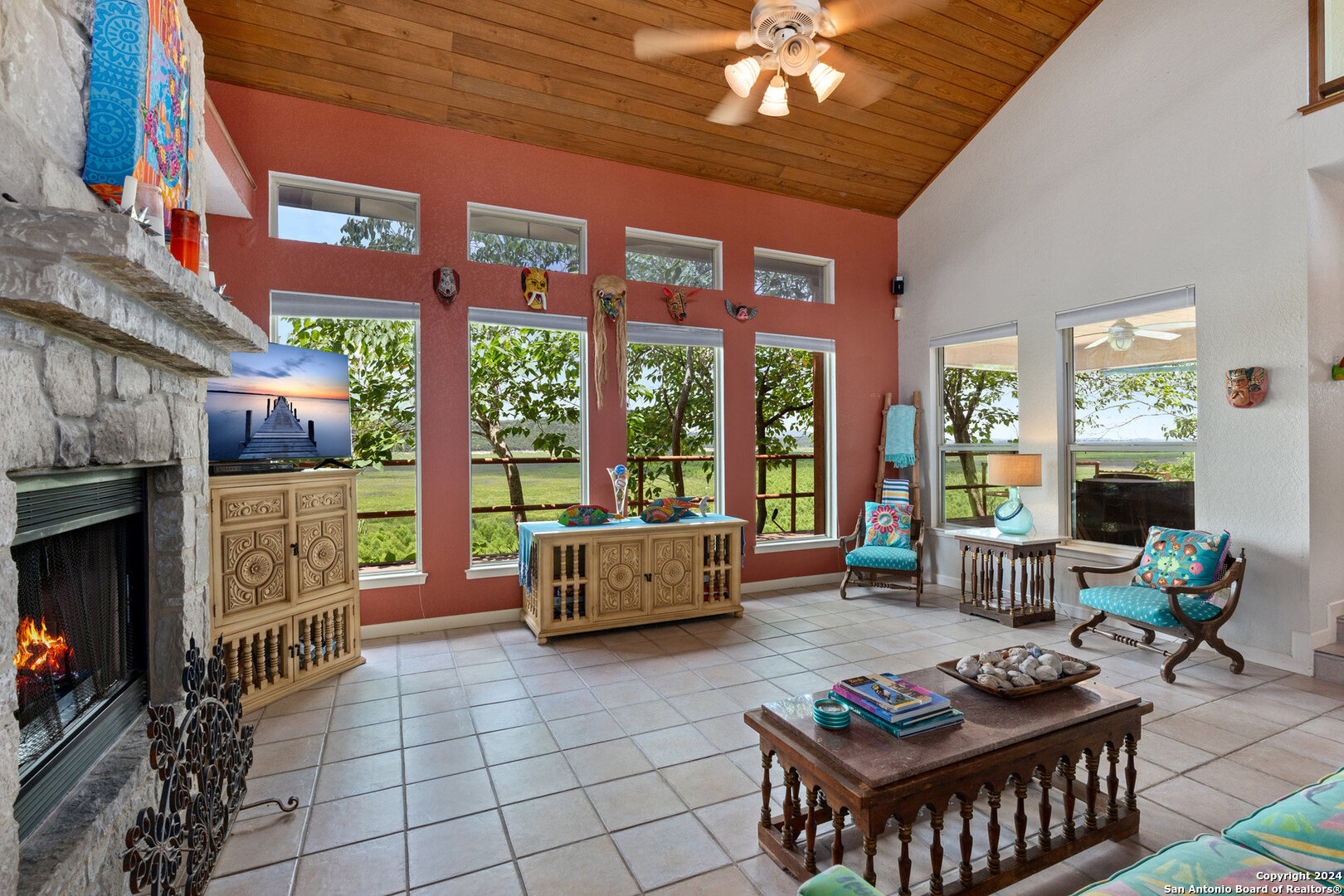 696 Faurie Road Lakehills, TX 78063 - Photo 7 of 37