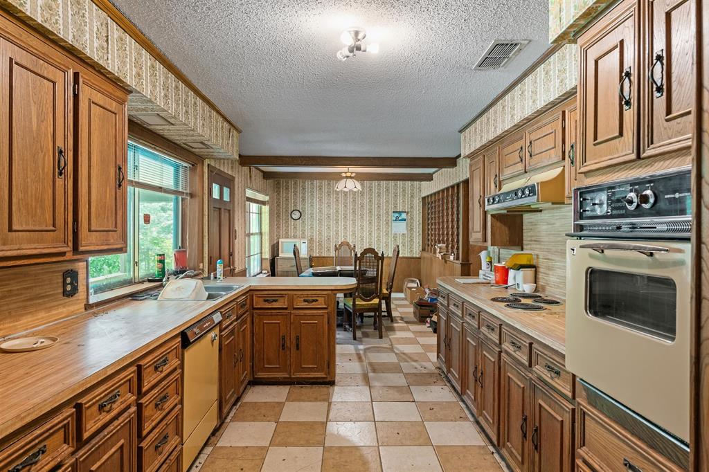 136 County Road 2121 Canton, TX 75103 - Photo 16 of 26