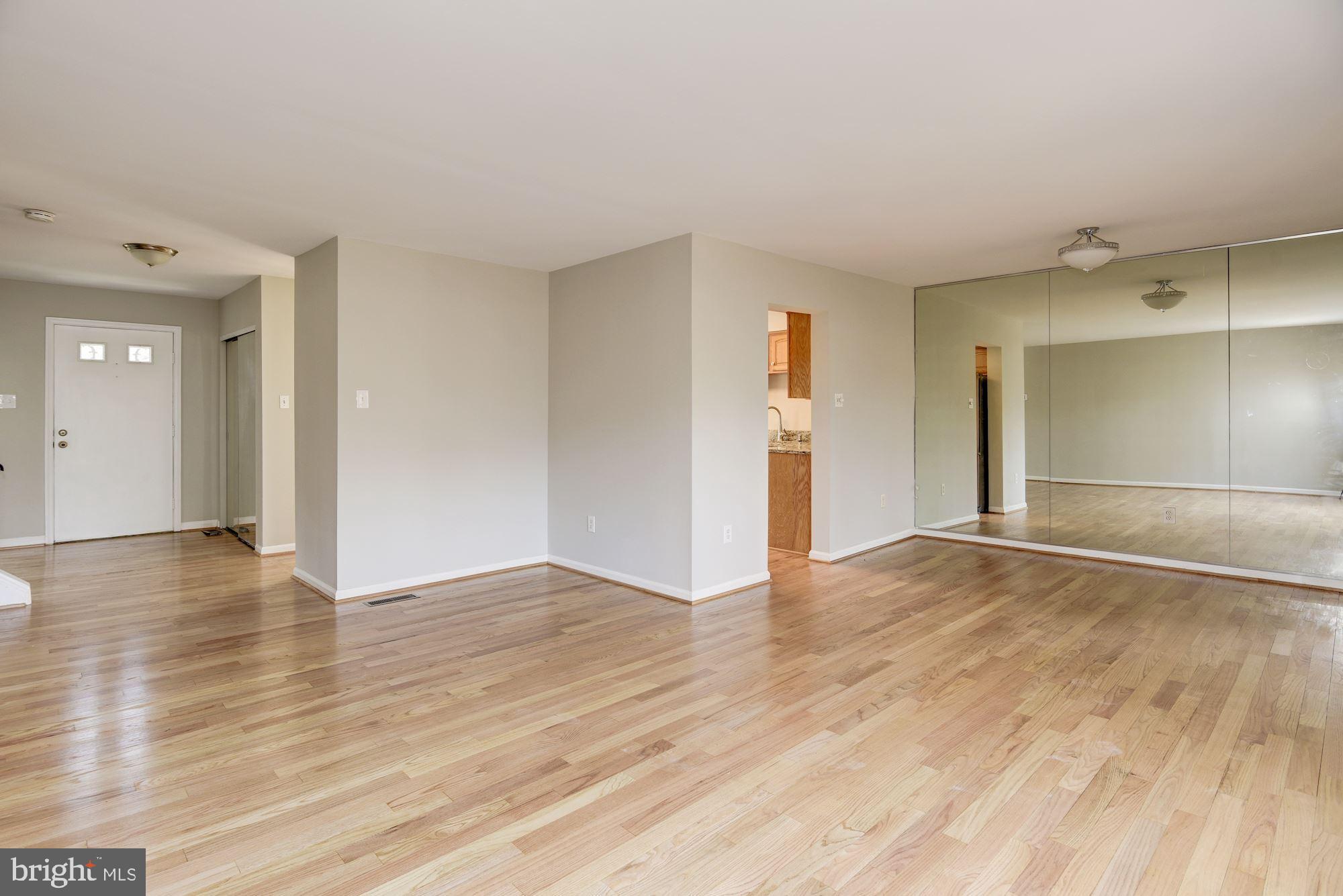 5039 Whetstone Road Columbia, MD 21044 - Photo 5 of 52 Living & Dining Rooms