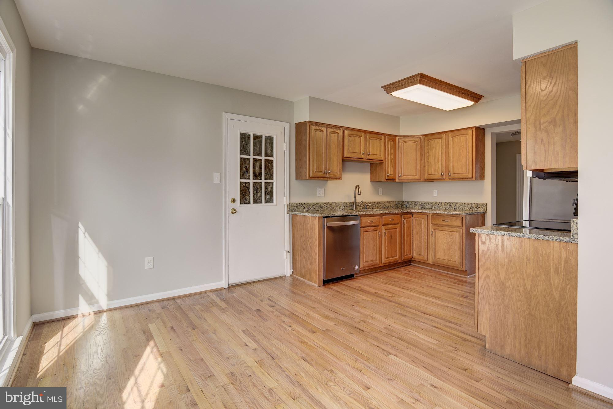 5039 Whetstone Road Columbia, MD 21044 - Photo 8 of 52 Eat in Kitchen