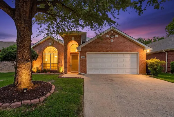 $329,000 | 6916 Indiana Avenue, Fort Worth, TX 76137